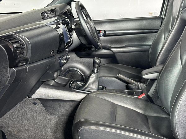 2019-Toyota-Hilux-28-GD-6-Raised-Body-Raider-Double-Cab image:8