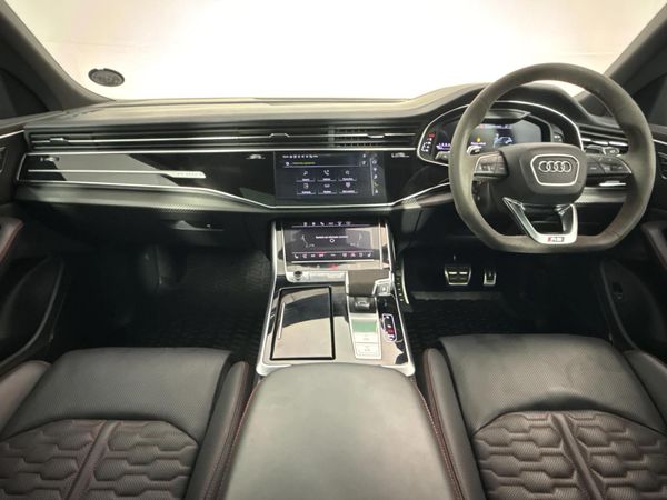 2023-Audi-RSQ8-quattro-441kW image:1