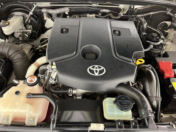 2019-Toyota-Hilux-28-GD-6-Raised-Body-Auto-Raider-Double-Cab image:11