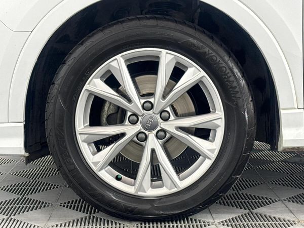 2019-Audi-Q3-14-TFSI-S-Line-35-TFSI image:4