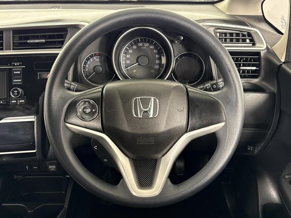 2022-Honda-WR-V-12-Elegance image:11