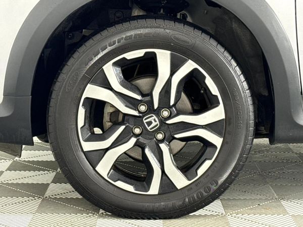 2022-Honda-WR-V-12-Elegance image:4