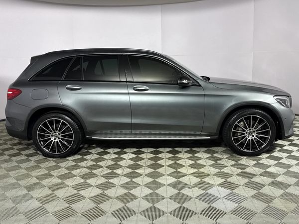 2018-Mercedes-Benz-GLC-250d-AMG image:16