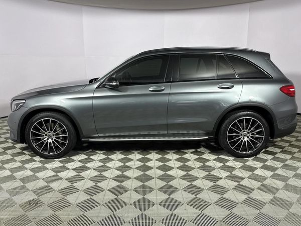 2018-Mercedes-Benz-GLC-250d-AMG image:18