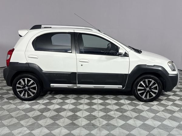 2017-Toyota-Etios-Cross-15-XS-5-dr image:17