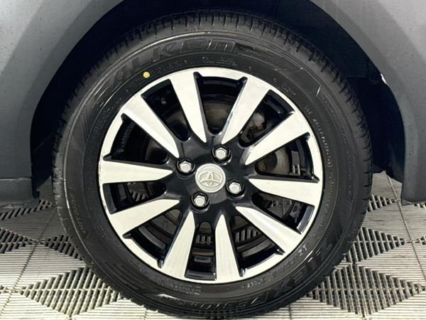 2017-Toyota-Etios-Cross-15-XS-5-dr image:5