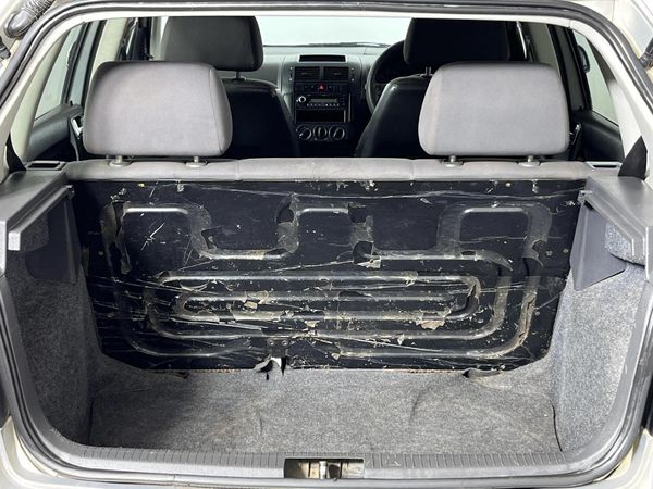 2011-Volkswagen-Polo-Vivo-14-5-dr image:14
