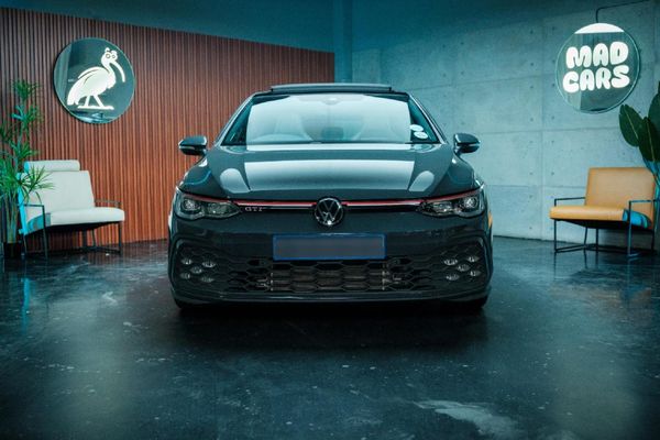2025-Volkswagen-Golf-8-GTI-20-TSI-DSG image:2