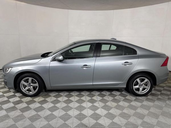 2015-Volvo-S60-T3-Momentum-Auto image:18