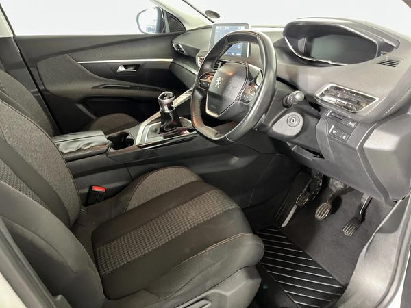 2018-Peugeot-3008-20-HDi-Active image:9