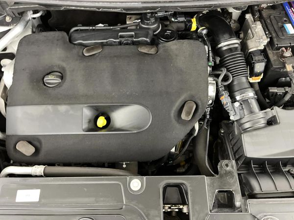 2018-Peugeot-3008-20-HDi-Active image:12