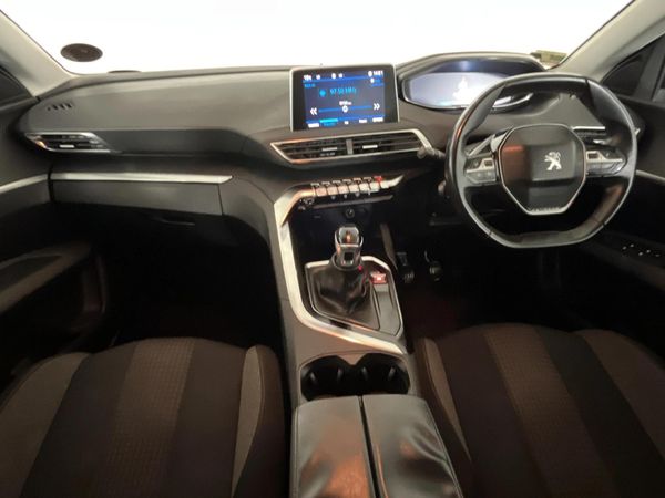2018-Peugeot-3008-20-HDi-Active image:1
