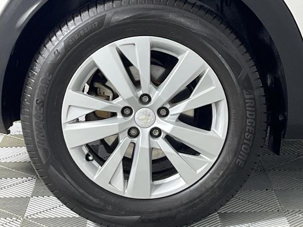 2018-Peugeot-3008-20-HDi-Active image:7