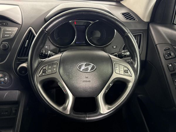 2015-Hyundai-ix35-20-Executive image:11