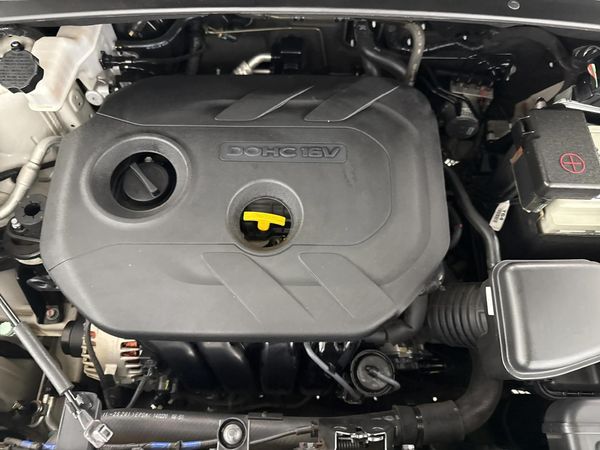 2015-Hyundai-ix35-20-Executive image:12