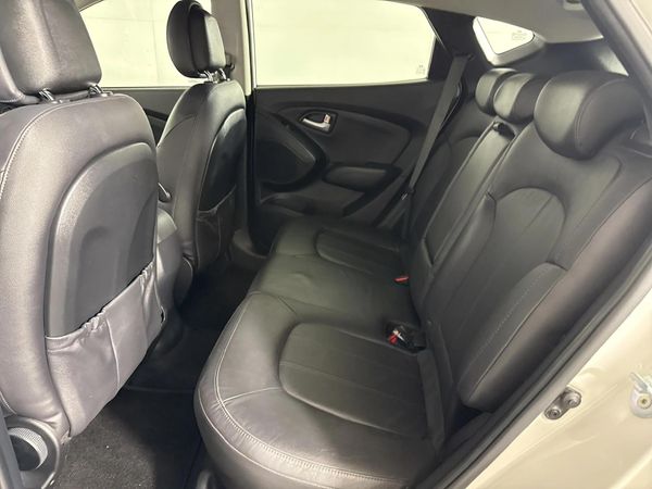 2015-Hyundai-ix35-20-Executive image:3
