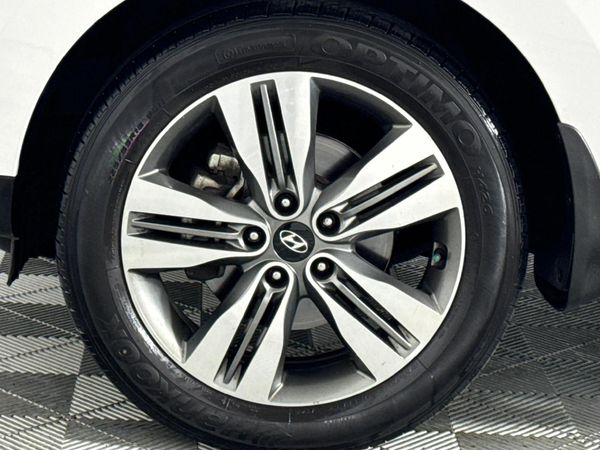 2015-Hyundai-ix35-20-Executive image:4