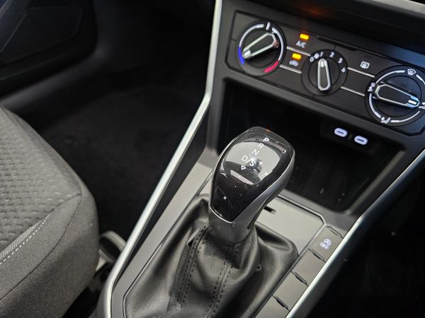 2026-Volkswagen-Polo-10-TSI-Life-Auto-DSG image:3
