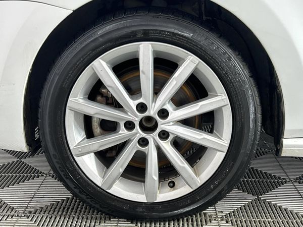 2016-Volkswagen-Polo-12-TSI-Highline-Auto-81kW image:4
