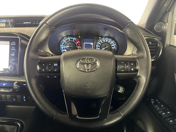 2021-Toyota-Hilux-28-GD-6-Raised-Body-Legend-Double-Cab image:11