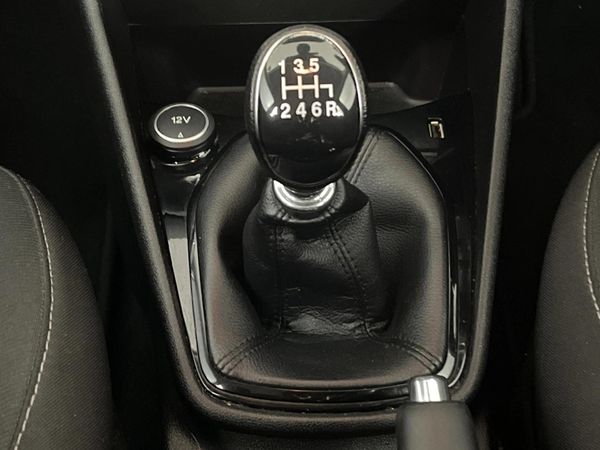 2018-Ford-Fiesta-10-EcoBoost-Trend-5-dr image:10