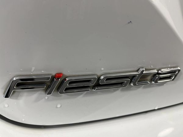 2018-Ford-Fiesta-10-EcoBoost-Trend-5-dr image:11