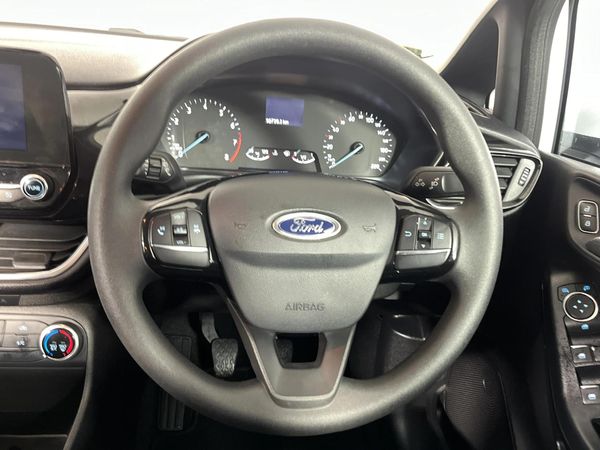 2018-Ford-Fiesta-10-EcoBoost-Trend-5-dr image:12