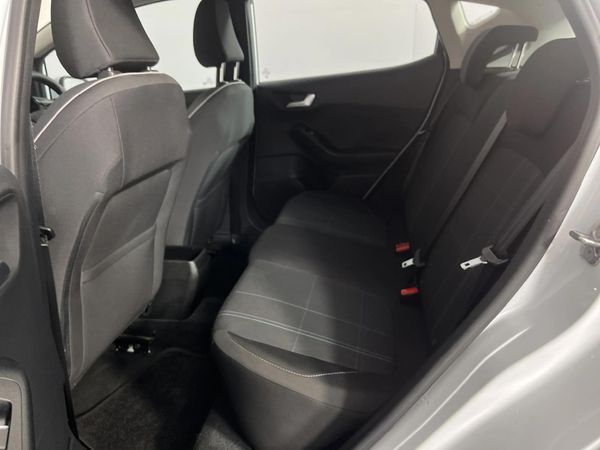 2018-Ford-Fiesta-10-EcoBoost-Trend-5-dr image:3