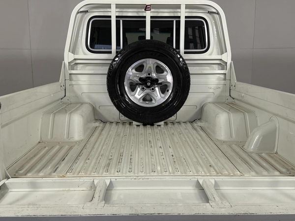 2023-Toyota-Land-Cruiser-79-40-Double-Cab image:13