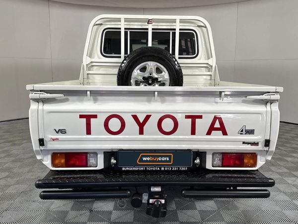 2023-Toyota-Land-Cruiser-79-40-Double-Cab image:18