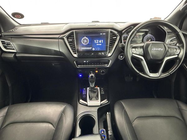 2022-Isuzu-D-Max-30-DDI-V-Cross-HR-4x4-Auto-Double-Cab image:1