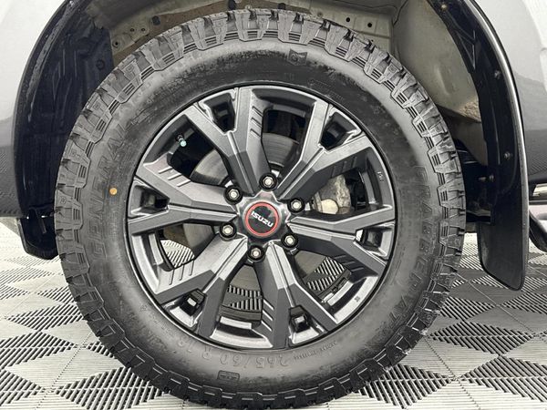 2022-Isuzu-D-Max-30-DDI-V-Cross-HR-4x4-Auto-Double-Cab image:4