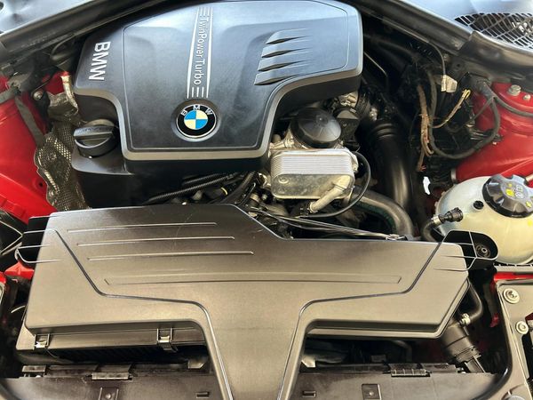 2013-BMW-3-Series-320i-GT image:13
