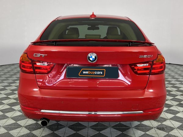 2013-BMW-3-Series-320i-GT image:18