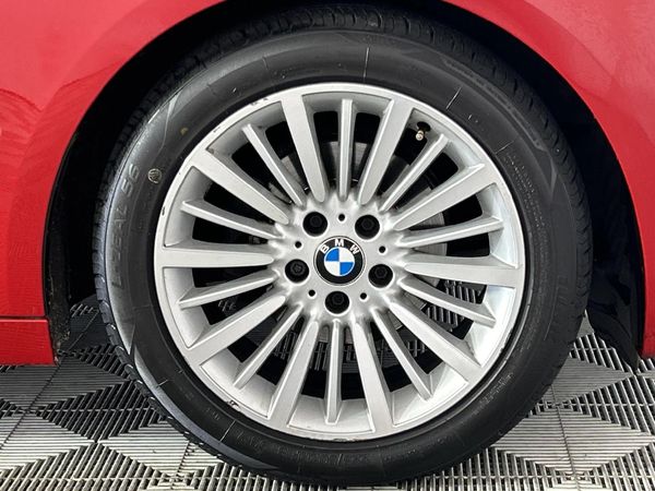 2013-BMW-3-Series-320i-GT image:5