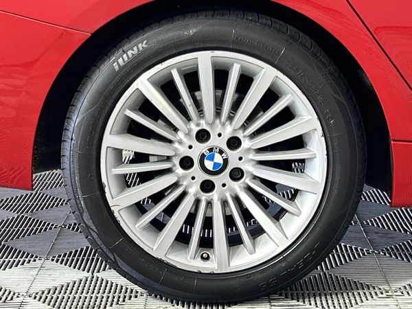 2013-BMW-3-Series-320i-GT image:7