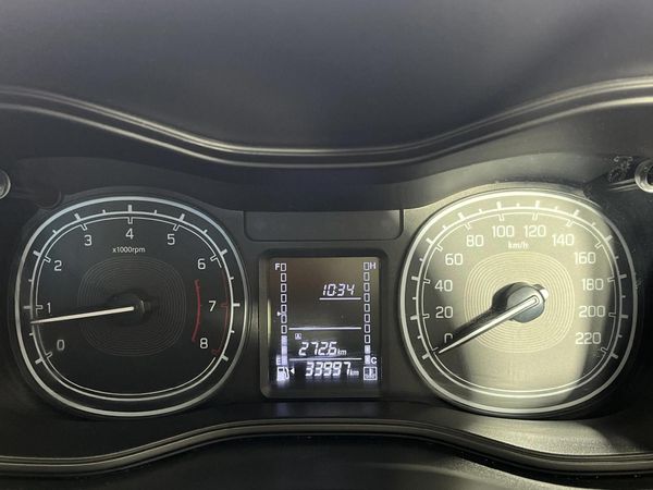 2021-Toyota-Urban-Cruiser-15-Xi image:2