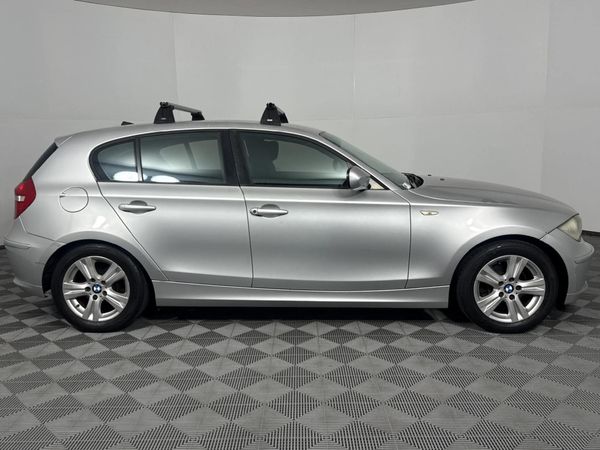 2010-BMW-1-Series-118i-5-dr-Auto image:17