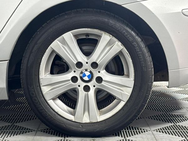 2010-BMW-1-Series-118i-5-dr-Auto image:6