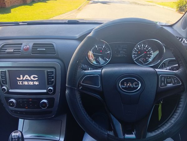 2020-JAC-T8-19-TDI-Lux-4x4-Double-Cab image:9
