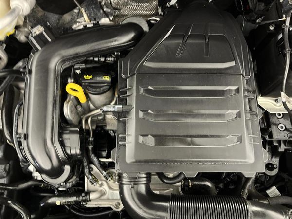 2025-Volkswagen-T-Cross-10-TSI-Life-Auto image:9
