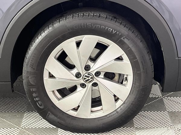 2025-Volkswagen-T-Cross-10-TSI-Life-Auto image:4