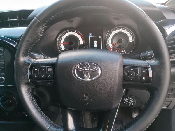 2020-Toyota-Hilux-28-GD-6-Raised-Body-Raider-4x4-Auto-Extended-Cab image:7