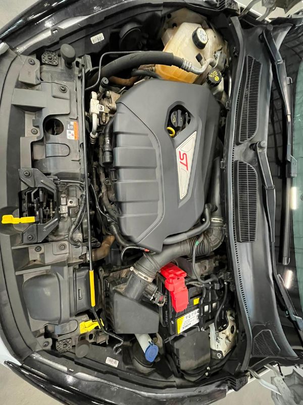 2018-Ford-Fiesta-ST-16-EcoBoost-GDTi image:12