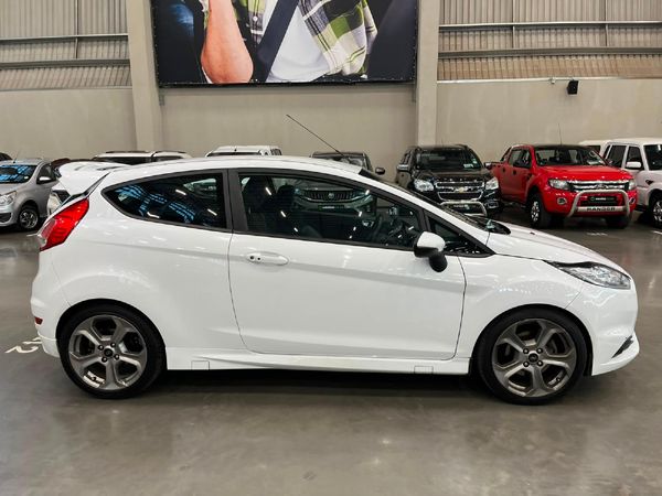 2018-Ford-Fiesta-ST-16-EcoBoost-GDTi image:1