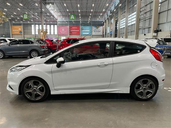 2018-Ford-Fiesta-ST-16-EcoBoost-GDTi image:5
