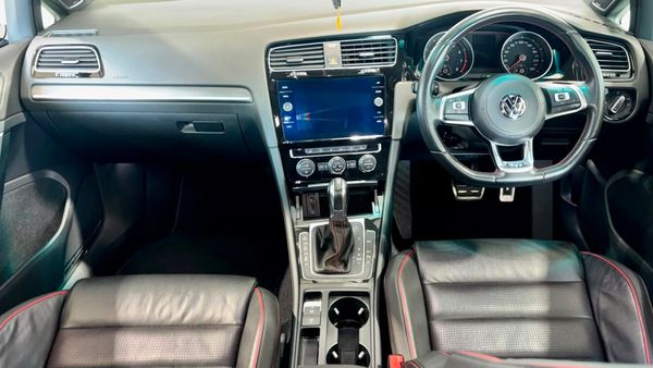 2018-Volkswagen-Golf-DSG image:10