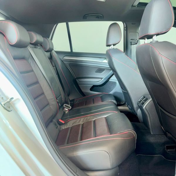 2018-Volkswagen-Golf-DSG image:18