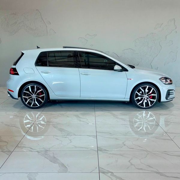 2018-Volkswagen-Golf-DSG image:23