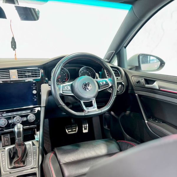 2018-Volkswagen-Golf-DSG image:5